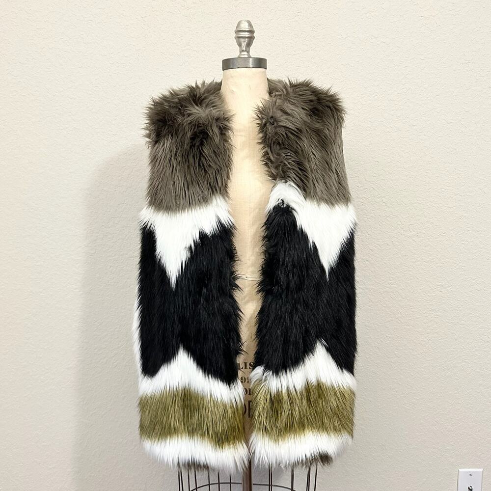 DAWN LEVY Faux Fur Vest Geometric Lined Plush Jacket Winter NWT